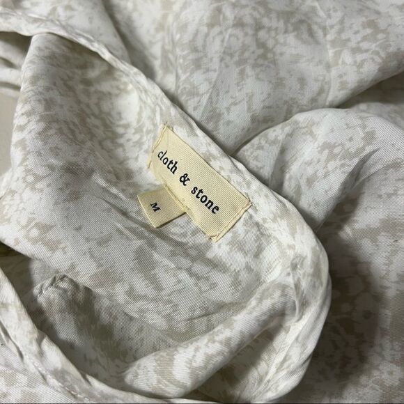 𝅺anthropologie Cloth & Stone Sand Stone Popover Top - Picture 3 of 7